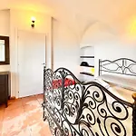 בית נופש Dimora Concept - Casa Saracena - Sea View, Terrace And Free Parking Ranzi